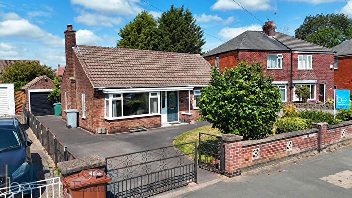 2 Bedroom Detached Bungalow For Sale In Bowbridge Road, Newark, NG24