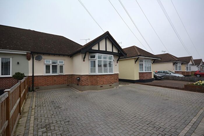 2 Bedroom Bungalow To Rent In Nalla Gardens, CM1