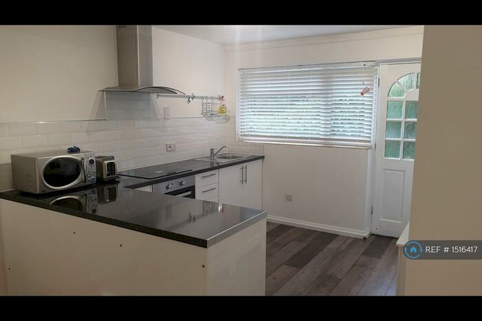 1 Bedroom Flat To Rent In Ocean Court, Bournemouth, BH1