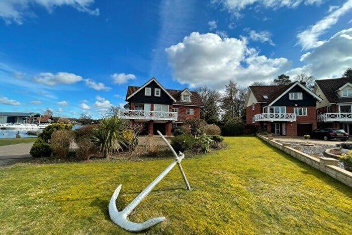 4 Bedroom Detached House To Rent In Staitheway Road, Norwich, NR12