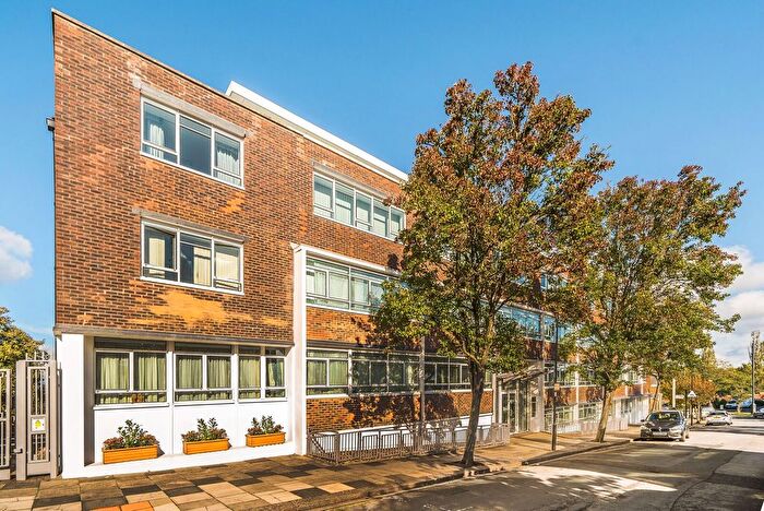 1 Bedroom Flat To Rent In Heathcroft, Park Royal, London, W5