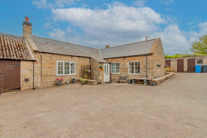 3 Bedroom Bungalow To Rent In Harlow Hill, NE15