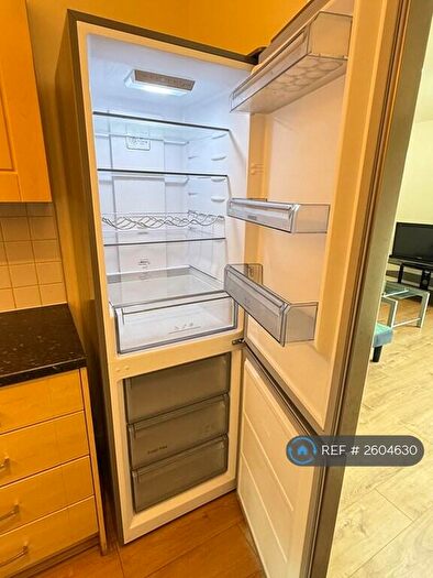 2 Bedroom Flat To Rent In Caister Hall, Coventry, CV1