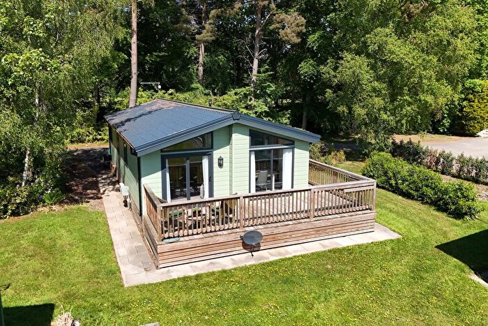 2 Bedroom Mobile Home For Sale In Beechwood Rudding Park, Harrogate, HG3