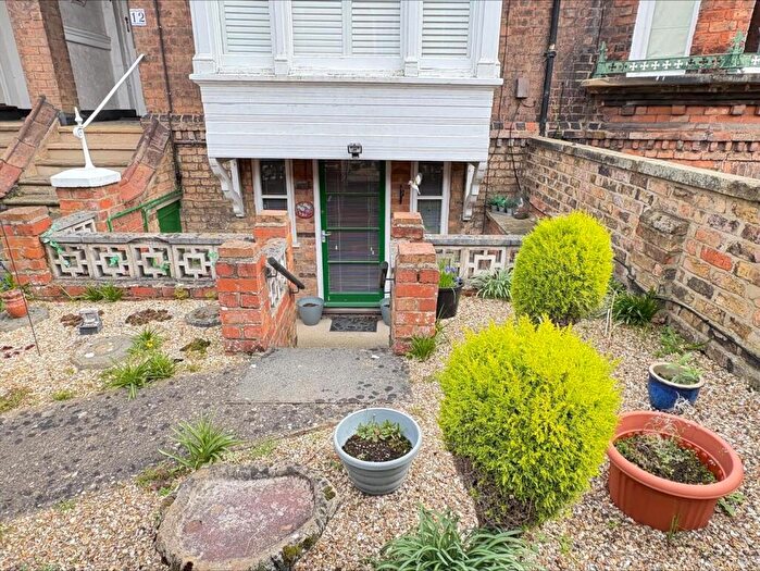 2 Bedroom Flat For Sale In George Street, Louth, LN11