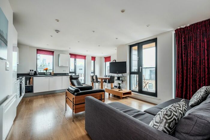 2 Bedroom Flat To Rent In Webber Street, London, SE1