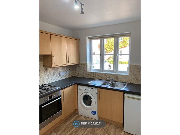 3 Bedroom Semi-detached House To Rent In Acorn Road, Northampton, NN5