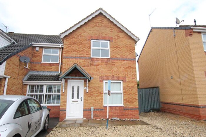 2 Bedroom Semi-Detached House To Rent In Bowmont Way, Kingswood, Hull, East Riding Of Yorkshire, HU7