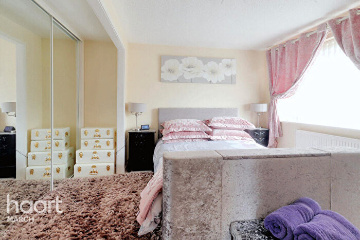 3 Bedroom Detached House For Sale In Fairview Gardens, Chatteris, PE16