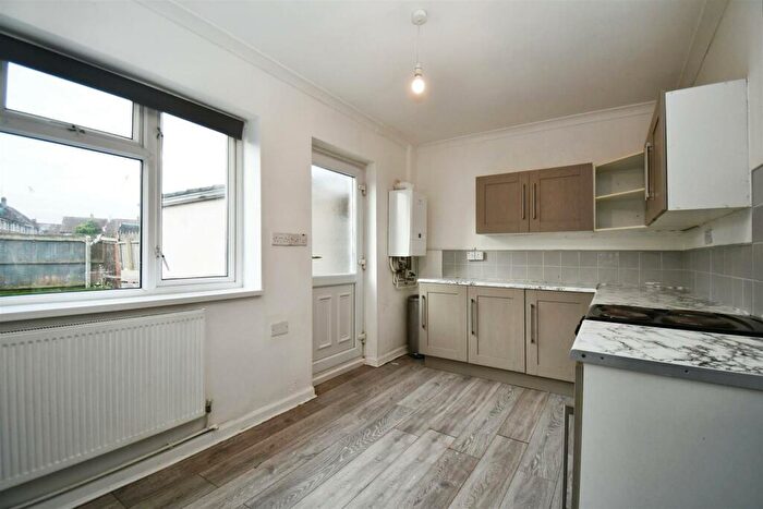 3 Bedroom Terraced House For Sale In Medina Road, Hull, HU8