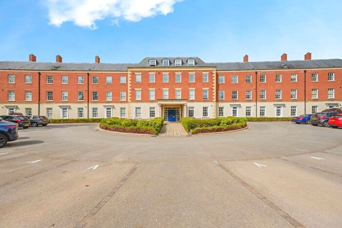 2 Bedroom Flat For Sale In Kensington Oval, Boathouse Field, Lichfield, WS13