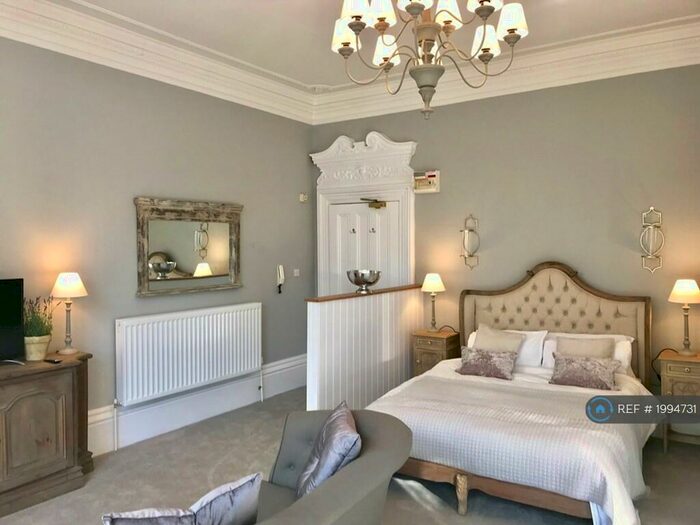 1 Bedroom Flat To Rent In Fulwood Road, Sheffield, S10