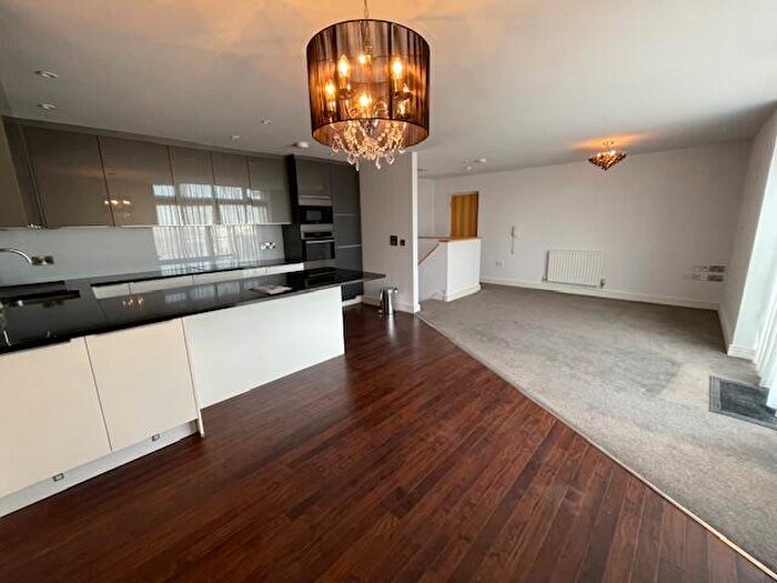 3 Bedroom Flat To Rent In Sheepcote Street, Birmingham, B16