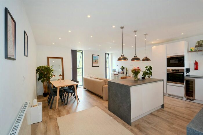 1 Bedroom Flat To Rent In Grange Road, Tower Bridge, SE1