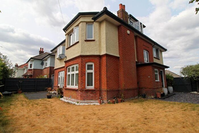 6 Bedroom Detached House For Sale In St Albans Avenue, Queens Park, Bournemouth, BH8