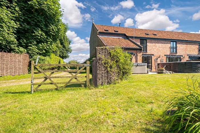 4 Bedroom Barn Conversion For Sale In Homersfield, Harleston, IP20
