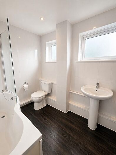 2 Bedroom Flat To Rent In New Red Rock View, Liverpool, L6