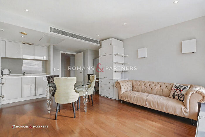 1 Bedroom Apartment To Rent In Landmark East, Canary Wharf, E14