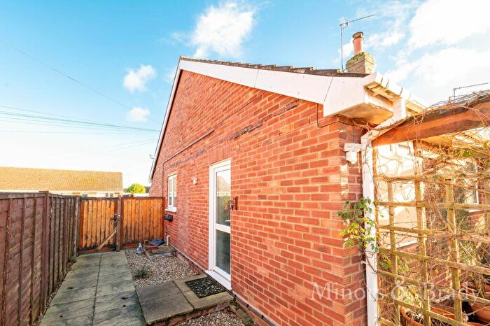 1 Bedroom Semi-Detached Bungalow To Rent In Raymond Close, Norwich, NR6