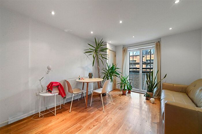 1 Bedroom Flat To Rent In Shore Road, Hackney, London, E9