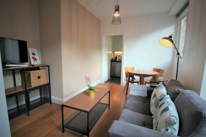 1 Bedroom Flat To Rent In Harrowby Street, Marylebone, London, W1H