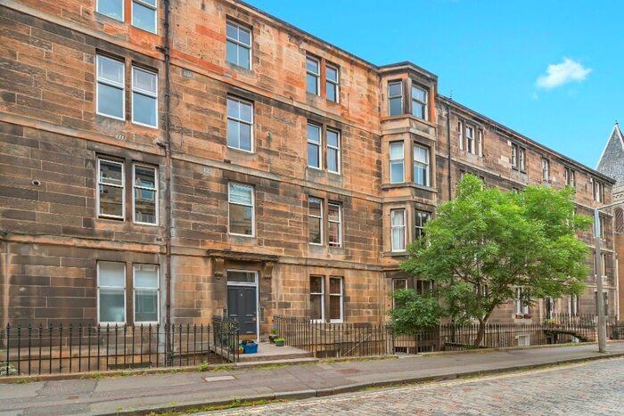 2 Bedroom Flat To Rent In Leslie Place, Stockbridge, Edinburgh, EH4