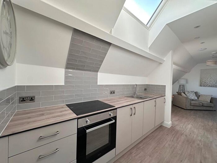 1 Bedroom Flat To Rent In Penthouse, Manor Road, DE23