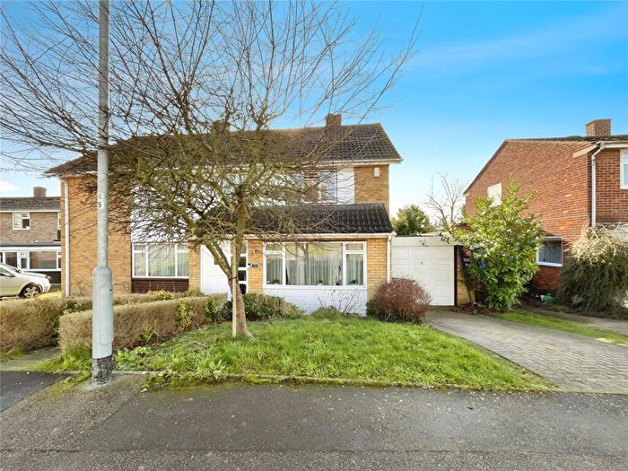 3 Bedroom Semi-Detached House For Sale In Northdown Road, Longfield, Kent, DA3