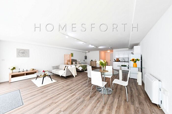 Studio To Rent In Palmers Road, Bethnal Green, E2