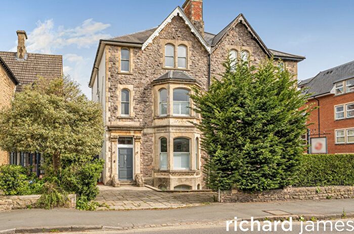 5 Bedroom Semi Detached House For Sale In Bath Road, Old Town, Swindon, SN1