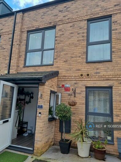 4 Bedroom Terraced House To Rent In Ansel Adams Way, Harrow, HA2