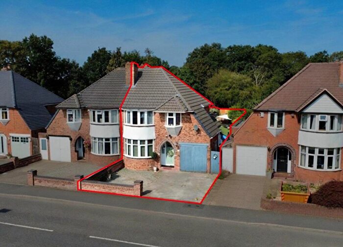 3 Bedroom Semi-Detached House For Sale In Ashurst Road, Sutton Coldfield, B76
