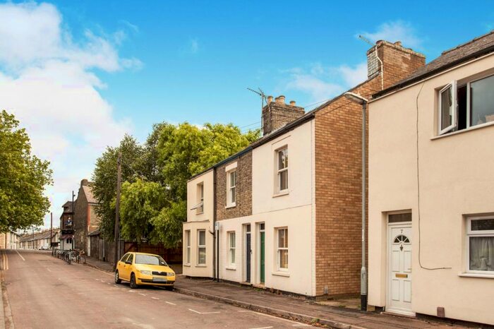 2 Bedroom End Of Terrace House To Rent In Argyle Street, CB1