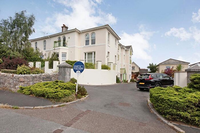 2 Bedroom Flat For Sale In New Road, Teignmouth, TQ14
