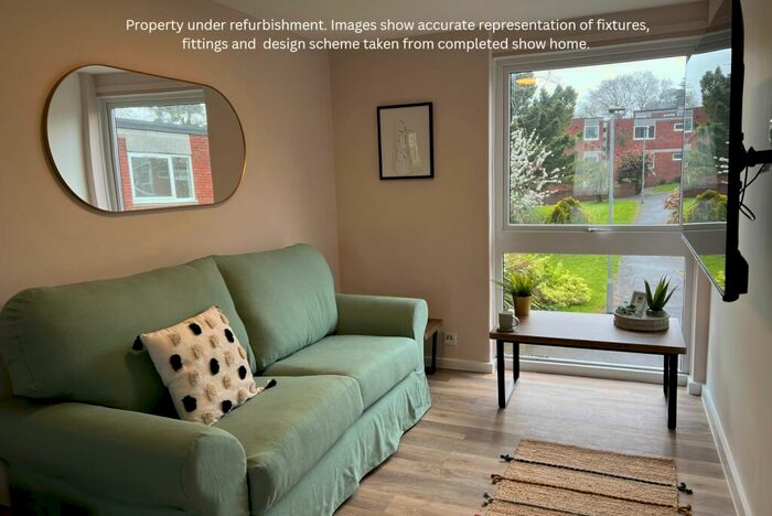 3 Bedroom Flat To Rent In Monterey Gardens, EX4