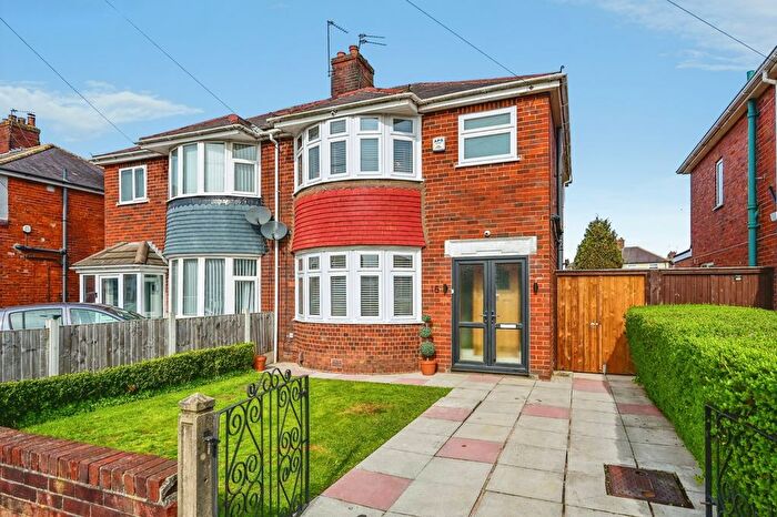 3 Bedroom Semi Detached House For Sale In Grosvenor Road, Maghull, Liverpool, Merseyside, L31