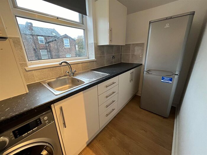 1 Bedroom Flat To Rent In Sandy Grove, Salford, M6