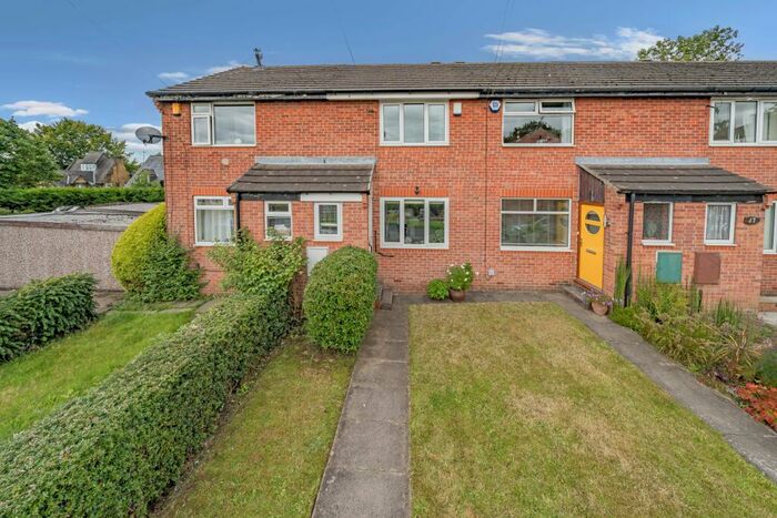 2 Bedroom Terraced House To Rent In Sandfield Garth, Meanwood, Leeds, LS6