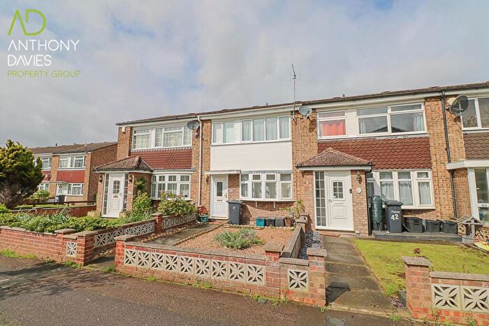 3 Bedroom Terraced House To Rent In Tunfield Road, Hoddesdon, EN11