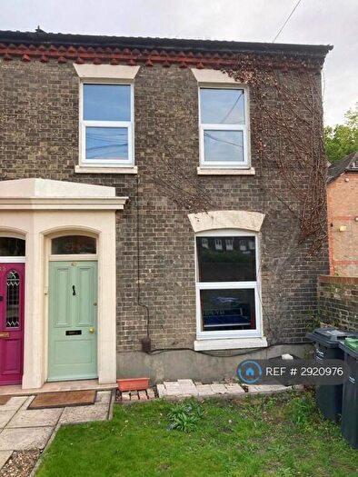 3 Bedroom End Of Terrace House To Rent In Wilton Road, Salisbury, SP2