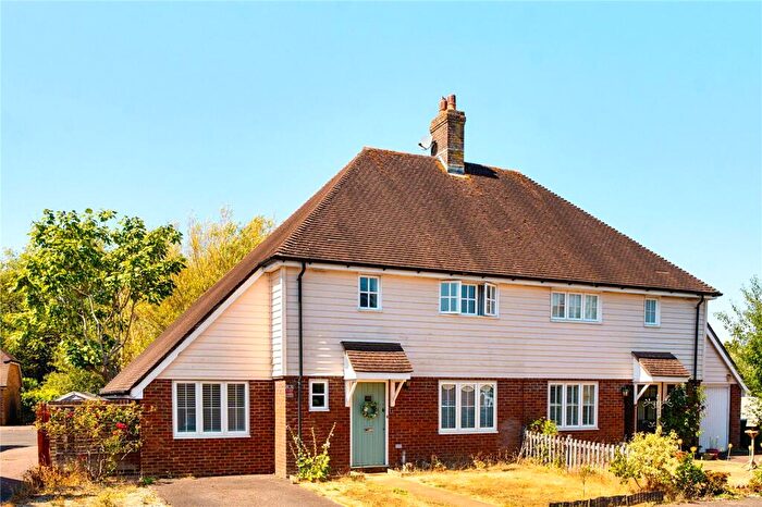 3 Bedroom Semi-Detached House For Sale In Berrall Way, Billingshurst, West Sussex, RH14