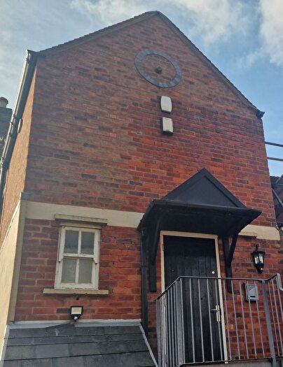 2 Bedroom Flat To Rent In Lichfield Street, Bilston, West Midlands, WV14