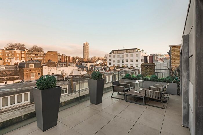3 Bedroom Flat To Rent In Cheval Place, Knightsbridge, London, United Kingdom, SW7