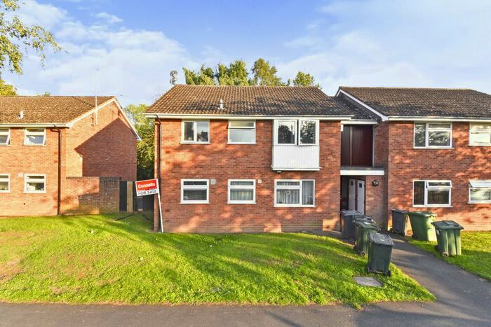 2 Bedroom Flat To Rent In Suffield Close, Bransford, Worcester, WR6