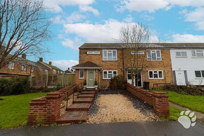 3 Bedroom Property For Sale In Osborne Road, Basildon, SS16