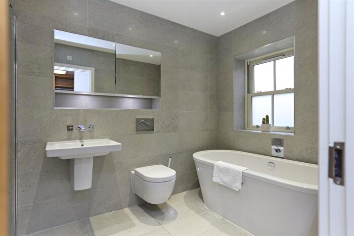 4 Bedroom Semi-Detached House To Rent In Queensbury Gardens, Ascot, SL5