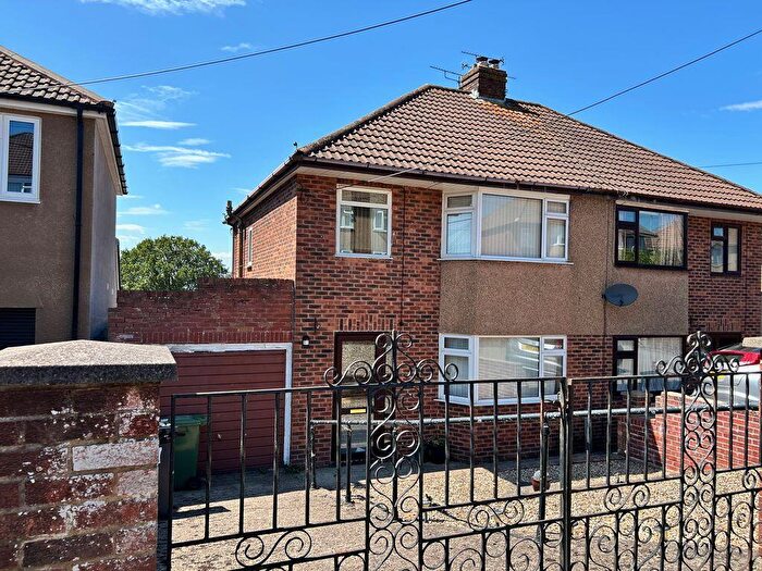 3 Bedroom Semi-Detached House For Sale In Woodside Avenue, Cinderford, GL14