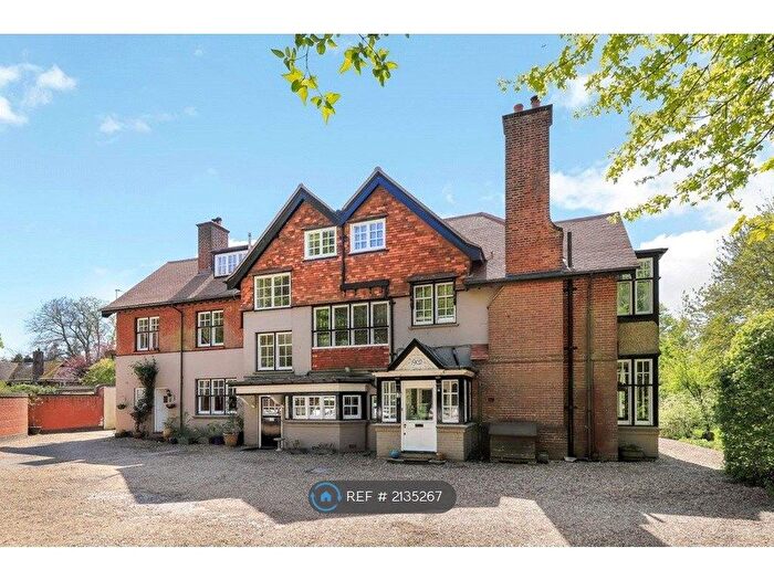 1 Bedroom Flat To Rent In Southdown Court, Shawford, Winchester, SO21