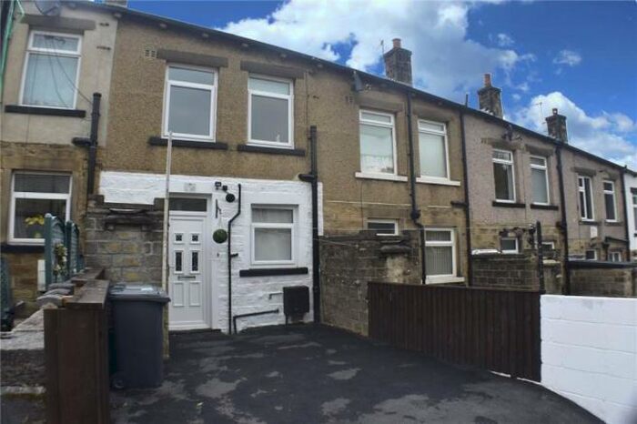 2 Bedroom Property To Rent In Keighley, West Yorkshire, BD22