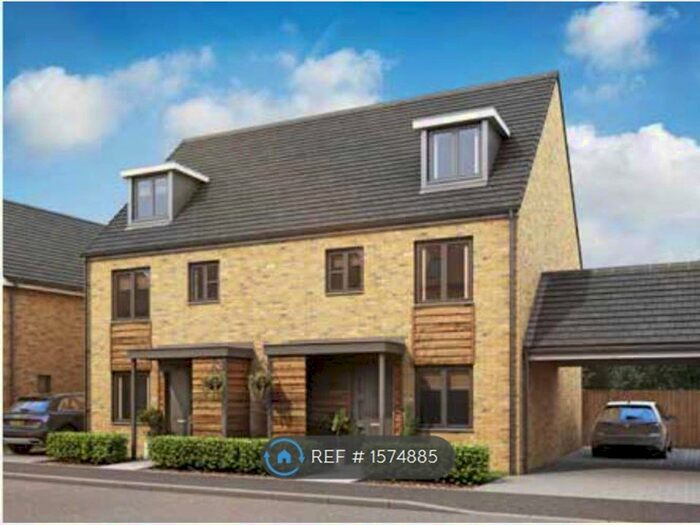 4 Bedroom Detached House To Rent In Ozalid Road, Colchester, CO1